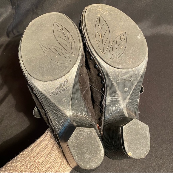 Dansko Nadine Heeled Mule Clogs Black Leather Suede Studded Buckle Slip-on 40 - Picture 8 of 11